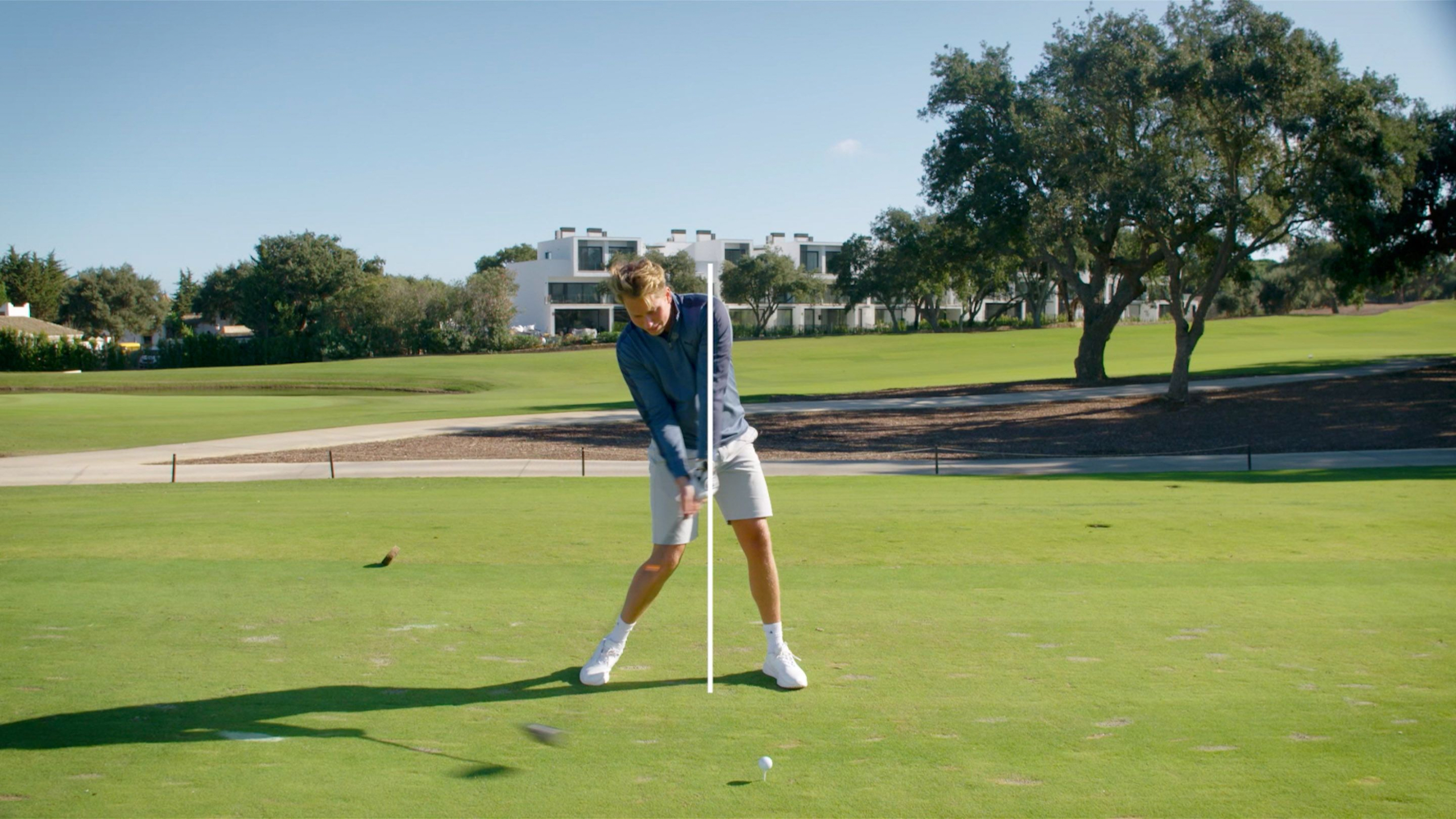 Kasper visar korrekt position för att du ska bli bättre på golf